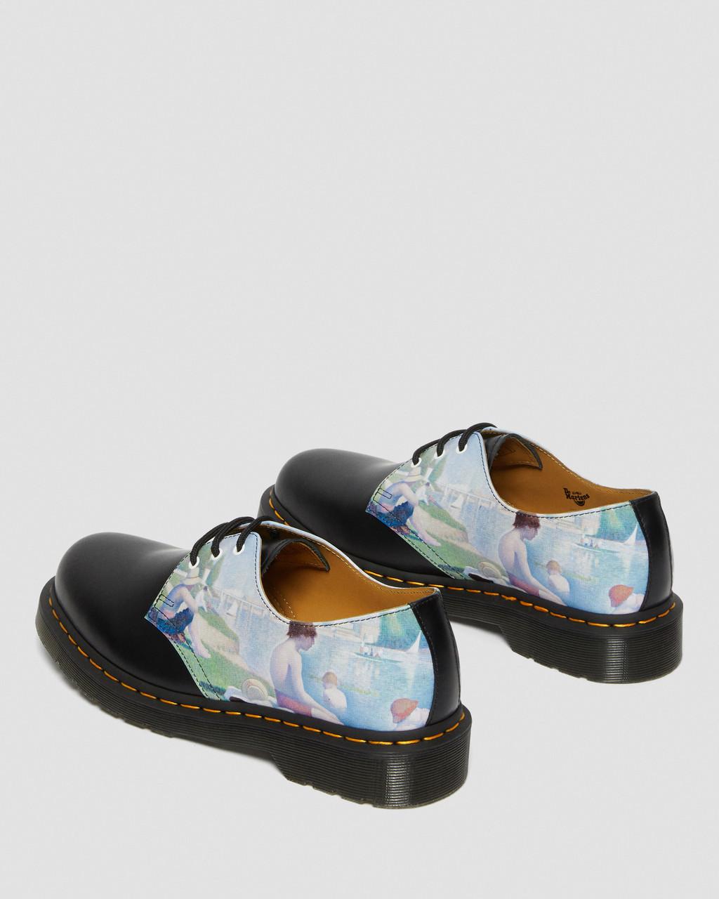 The National Gallery 1461 Bathers Shoes