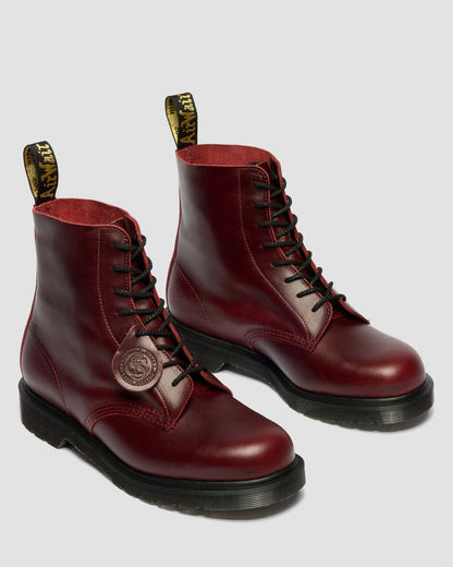 1460 Classic Calf Leather Boots